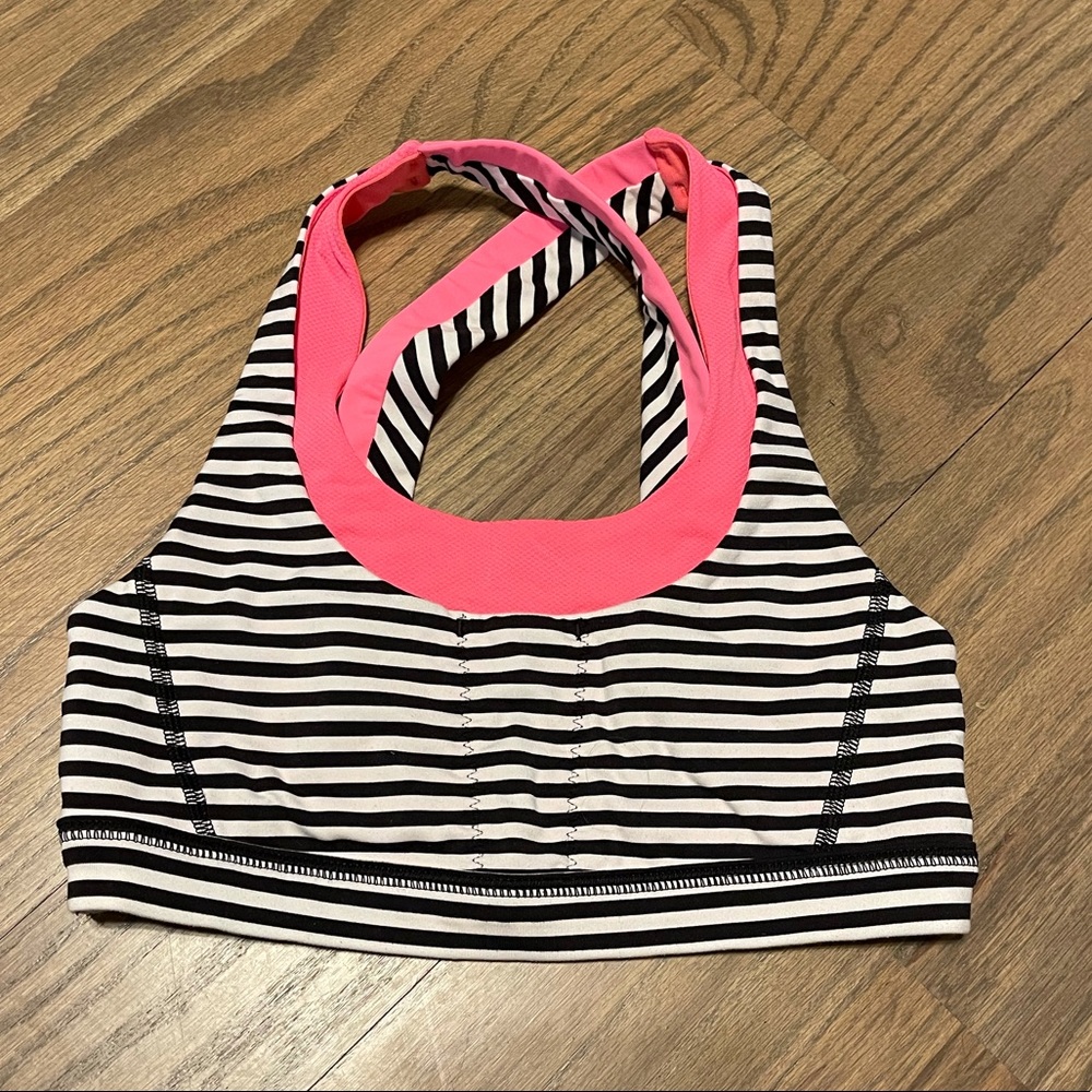 LULULEMON sports bra